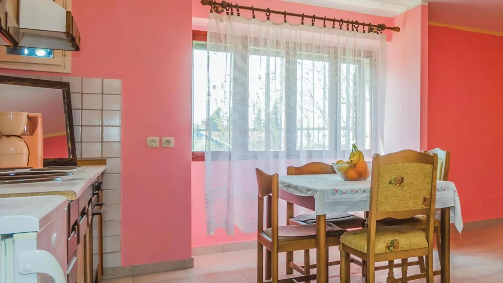 Cozy Apartment In Vrsar With Kitchen